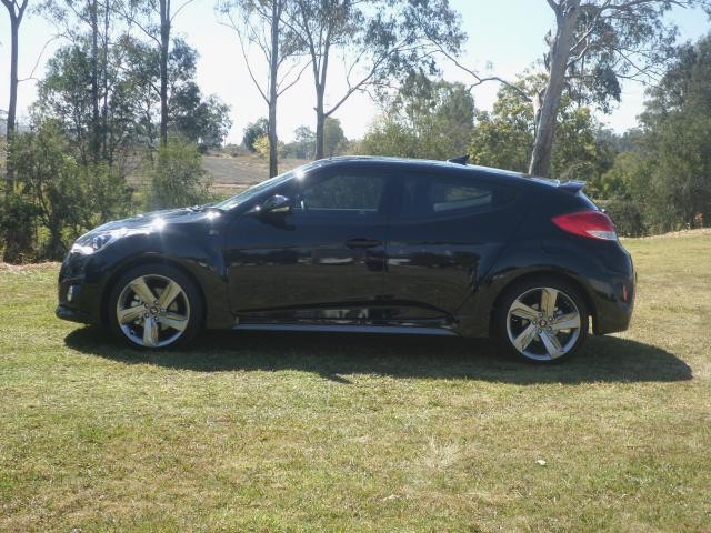 2013 Hyundai VELOSTER FS2-13  SR Manual Coupe