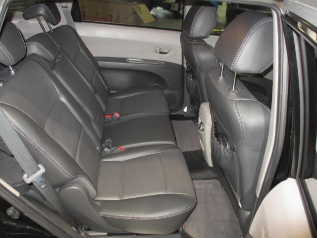 2012 Subaru TRIBECA 2012 Subaru  3.6R Premium Auto Wagon