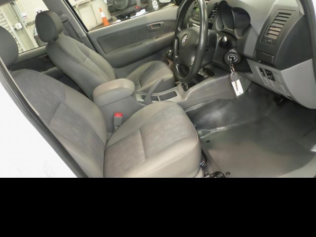 2008 Toyota HILUX 4x2 SR 4.0L Petrol Manual Double Cab