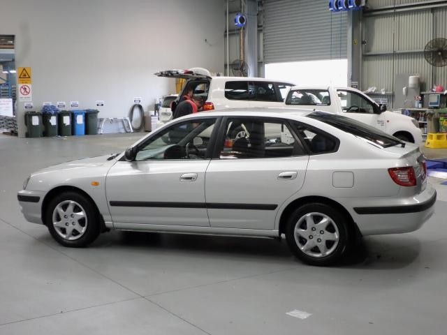 2004 Hyundai ELANTRA FX 2.0 HVT