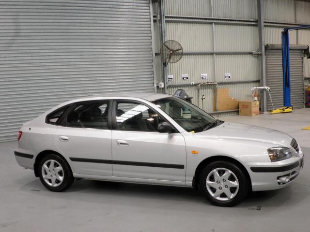 2004 Hyundai ELANTRA FX 2.0 HVT