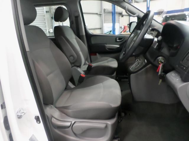 2011 Hyundai iMax SLX AUTO WAGON