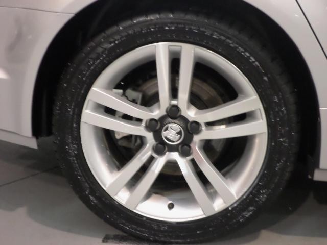 2010 Holden COMMODORE VEA SV6 AUTO SEDAN