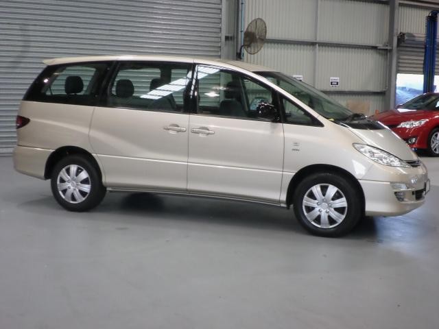 2005 Toyota TARAGO GLI 2.4L Petrol Automat