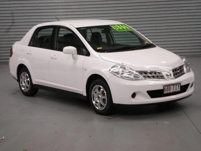 2010 NISSAN TIIDA ST