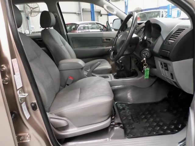 2007 Toyota HILUX 4x4 SR 3.0L T Diesel Manual Double Cab