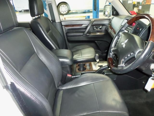 2008 MITSUBISHI PAJERO EXCEED LWB (4x4)