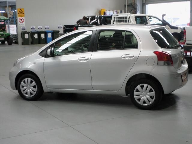 2011 Toyota YARIS YR 1.3L Petrol Automatic 5 Door Hatch