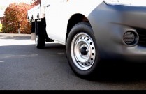 2013 Toyota HILUX 4x2 Workmate 2.7L Petrol Manual Single Cab C/C